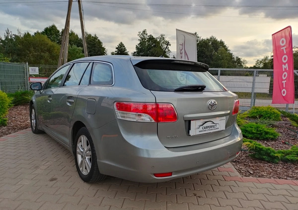 Toyota Avensis cena 19900 przebieg: 293000, rok produkcji 2009 z Supraśl małe 301